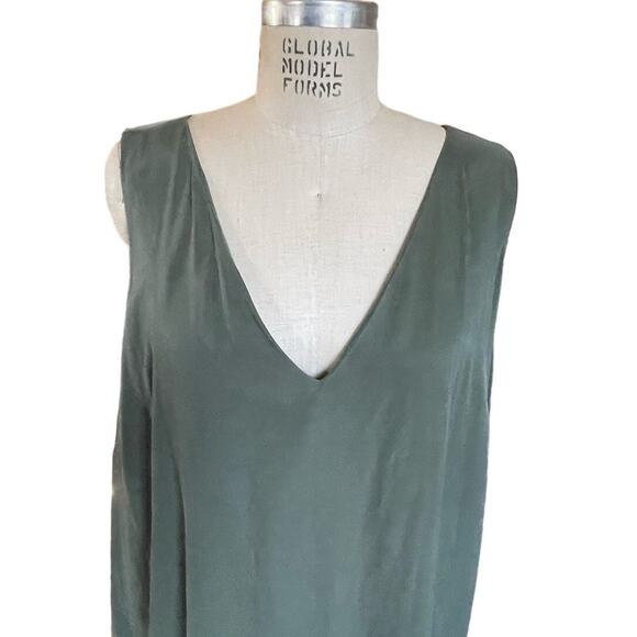 NWT Universal Standard Geneva Sage Green Asymmetric Maxi Dress Size X-Large XL - Picture 3 of 10